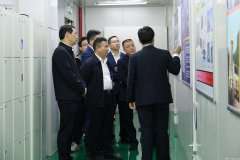 宜春市电子信息产业链招商小分队莅临皇冠·app站官网入口(中国)-Royal crown参观调研